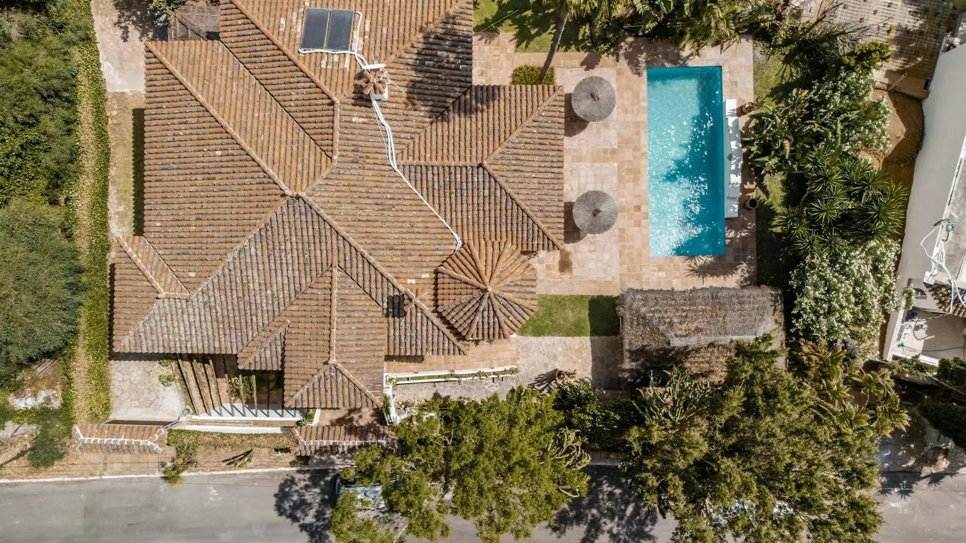 Villa Los Olivos Boho Style Pool Tranquile Marbella