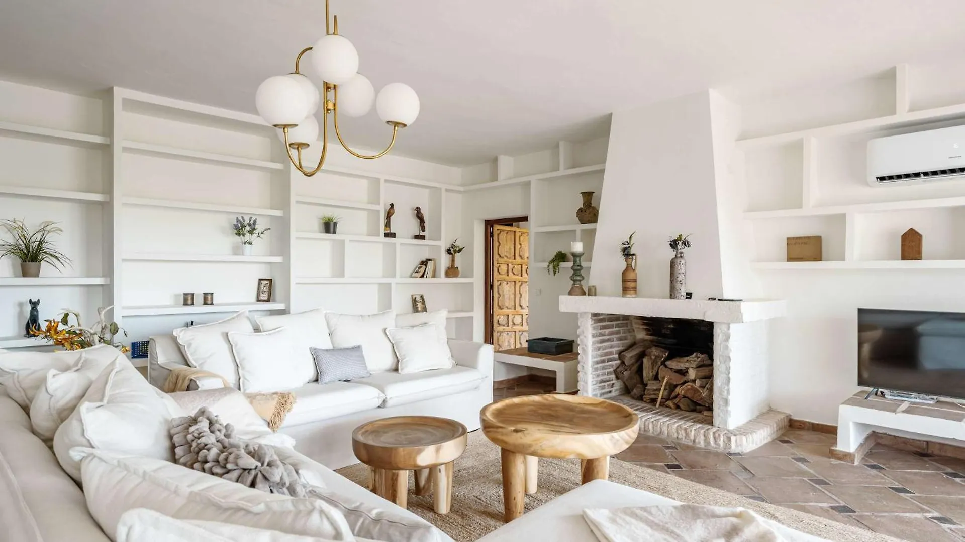 Villa Los Olivos Boho Style Pool Tranquile Marbella